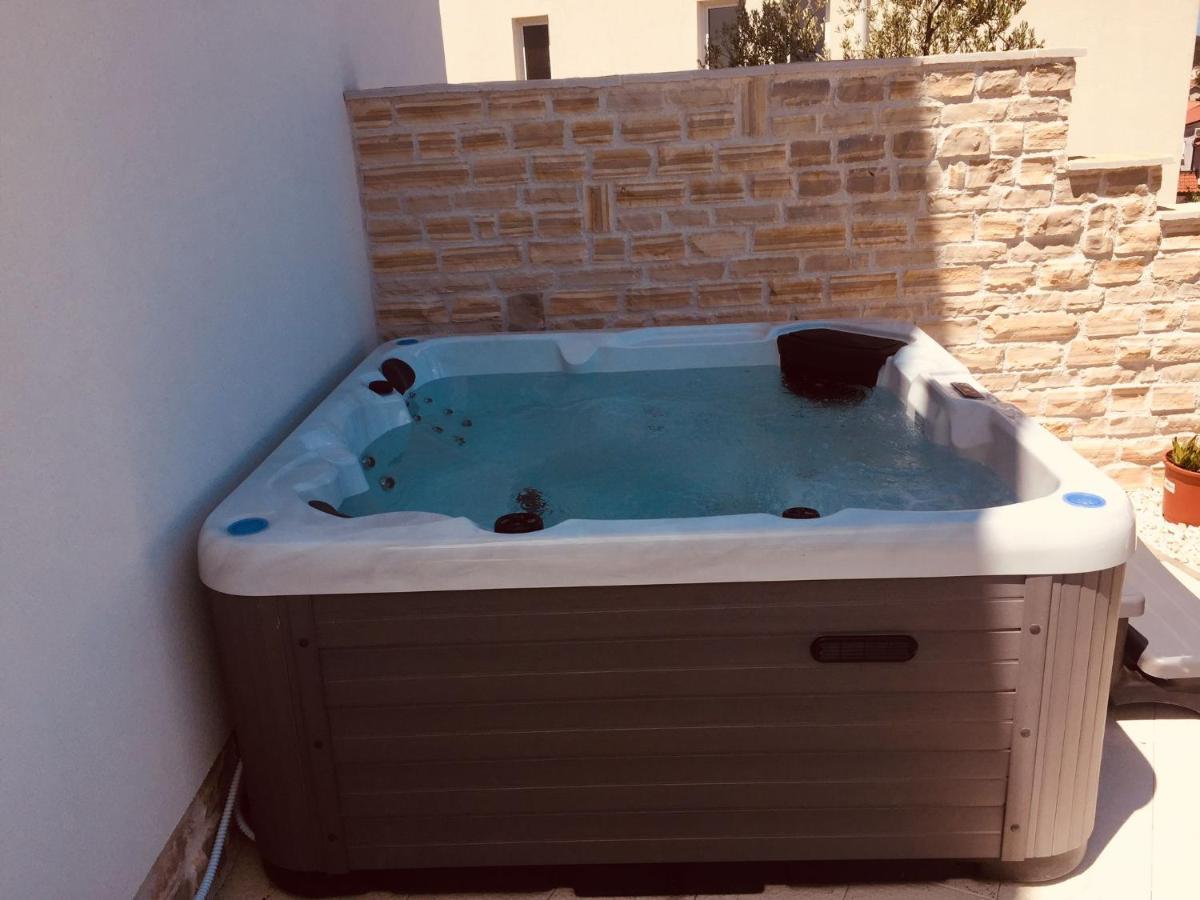 Apartament Boutique La Perla Jacuzzi Murter Zewnętrze zdjęcie
