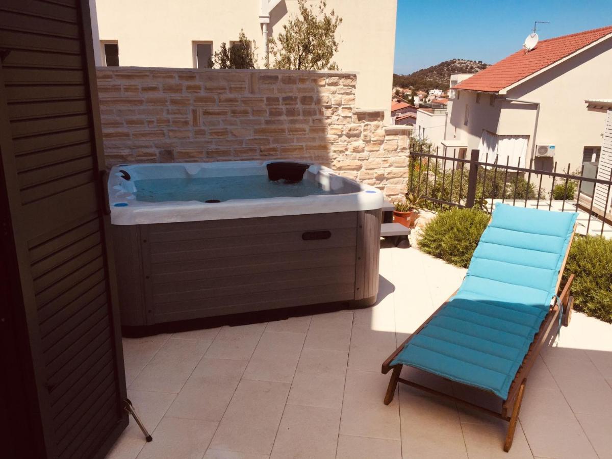 Apartament Boutique La Perla Jacuzzi Murter Zewnętrze zdjęcie
