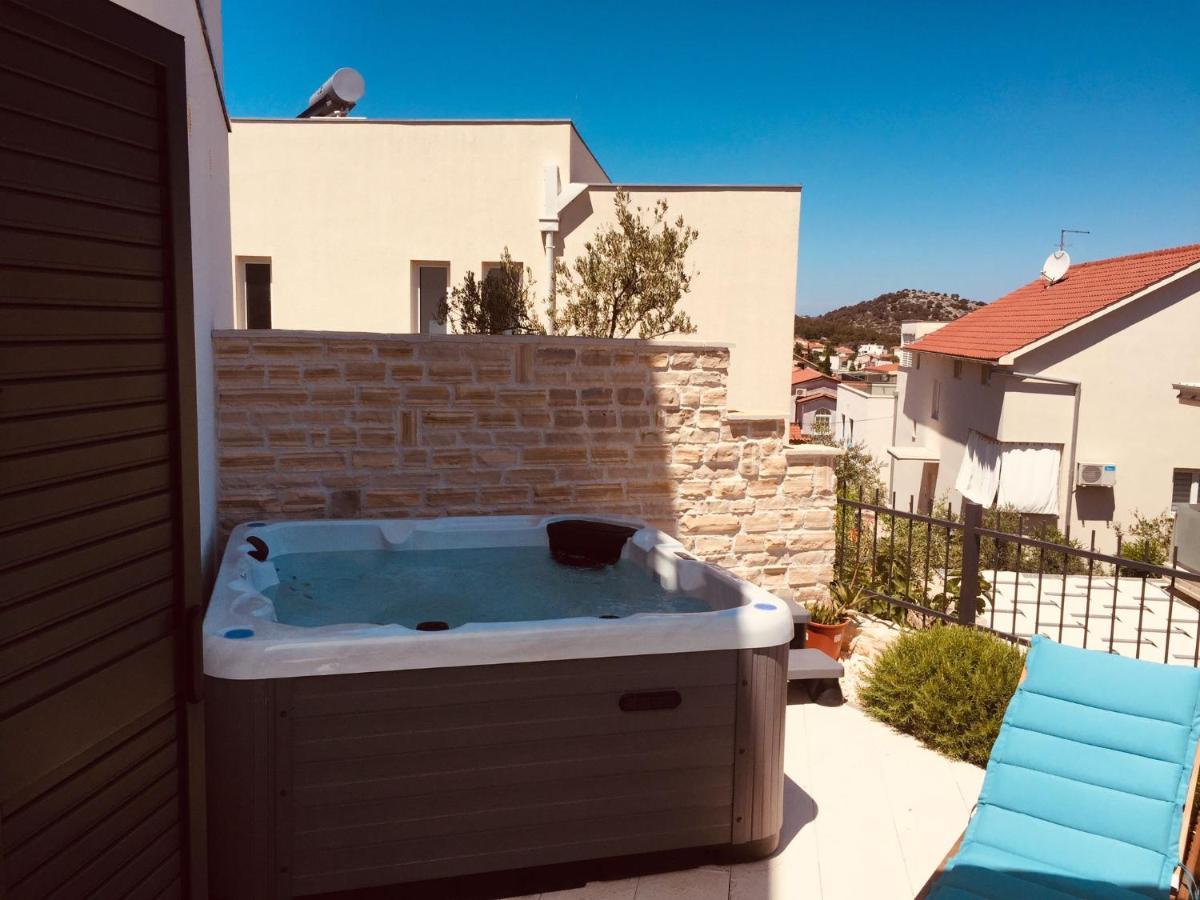 Apartament Boutique La Perla Jacuzzi Murter Zewnętrze zdjęcie